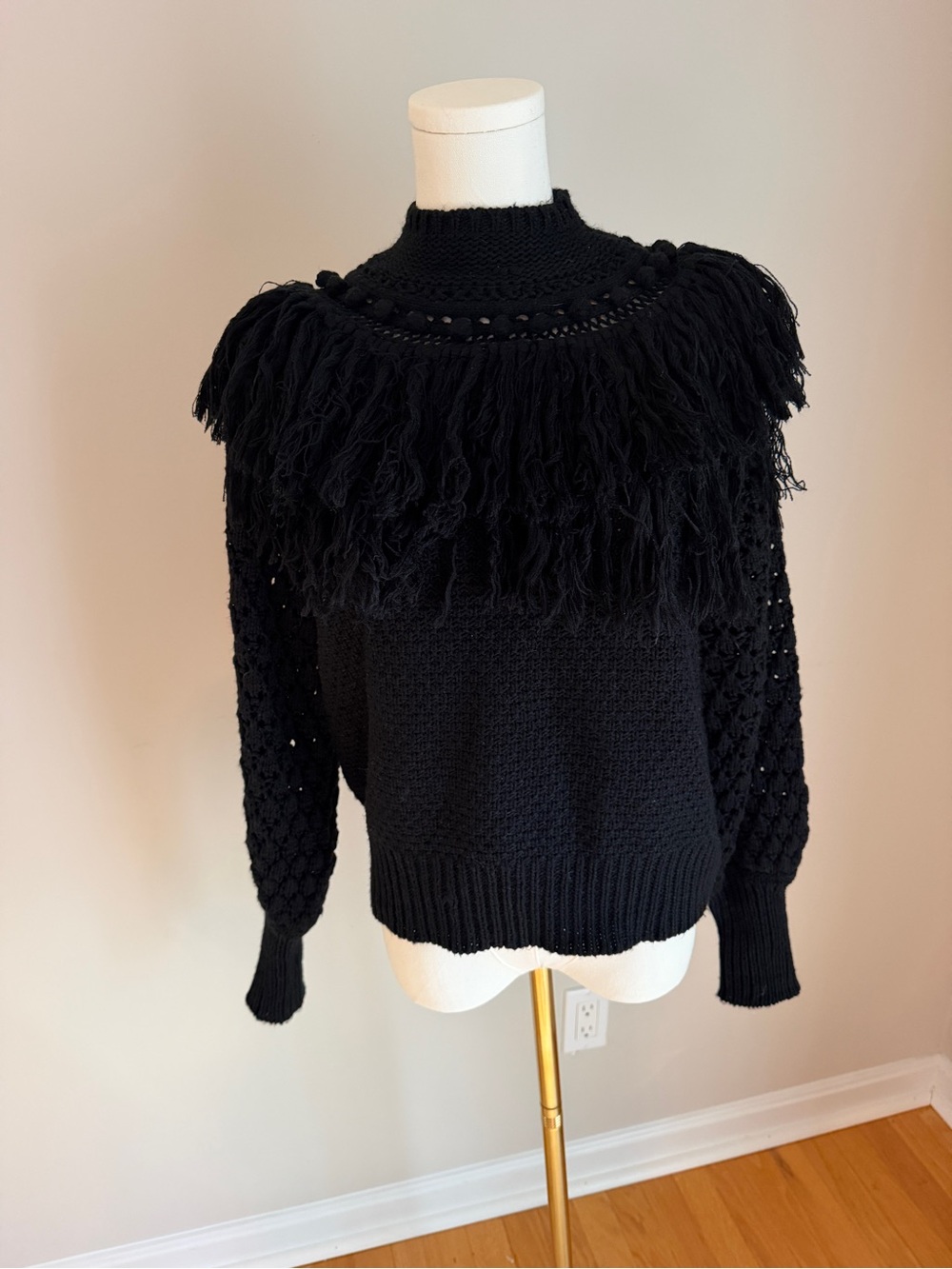 STELLAH Black Crochet Fringe Turtleneck Sweater M